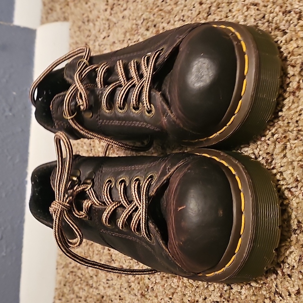 Dr. Martens 90s men or women shoes us sz 8 women us sz 7 men brown leather